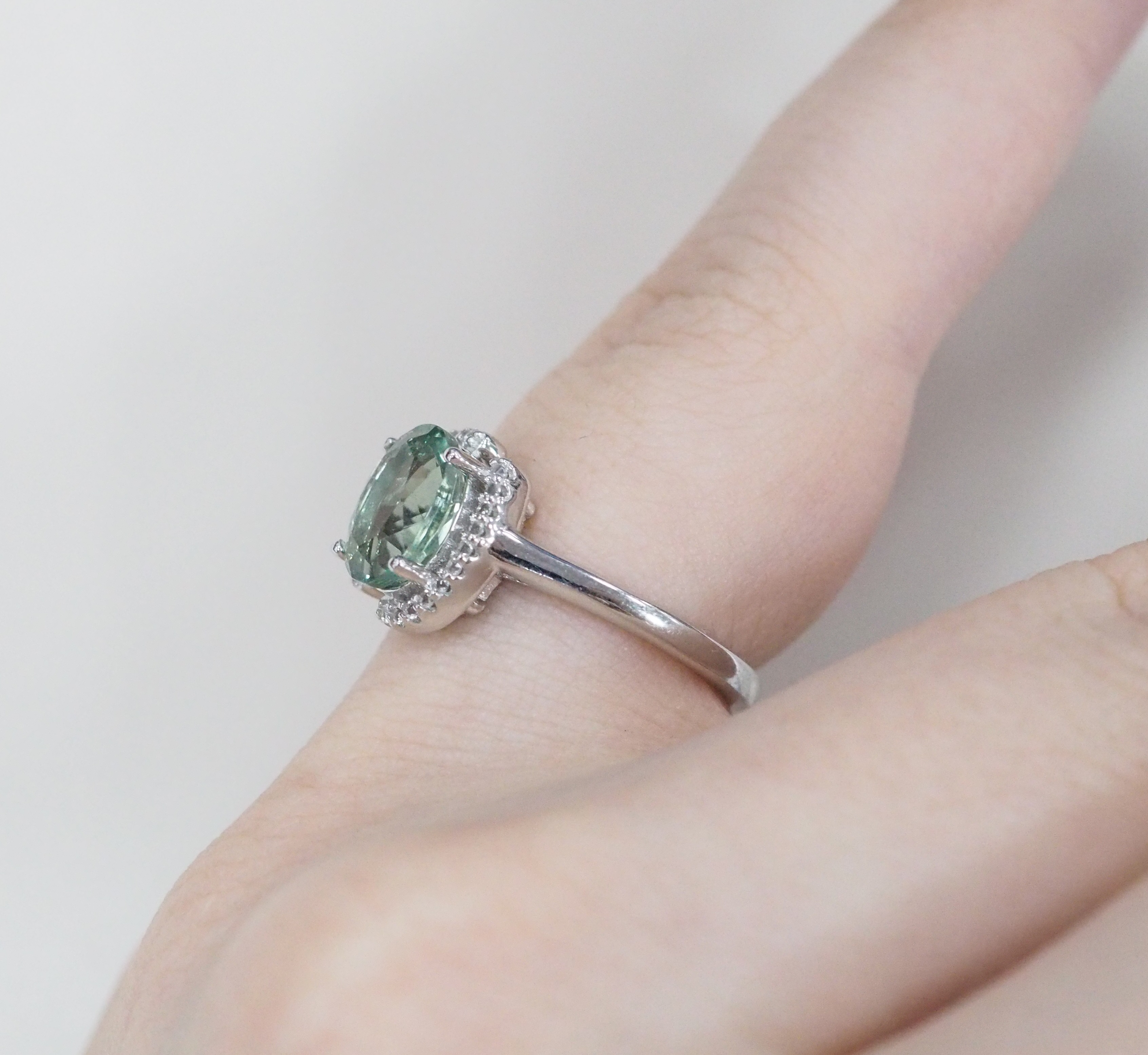 Серебряное кольцо с флюоритом